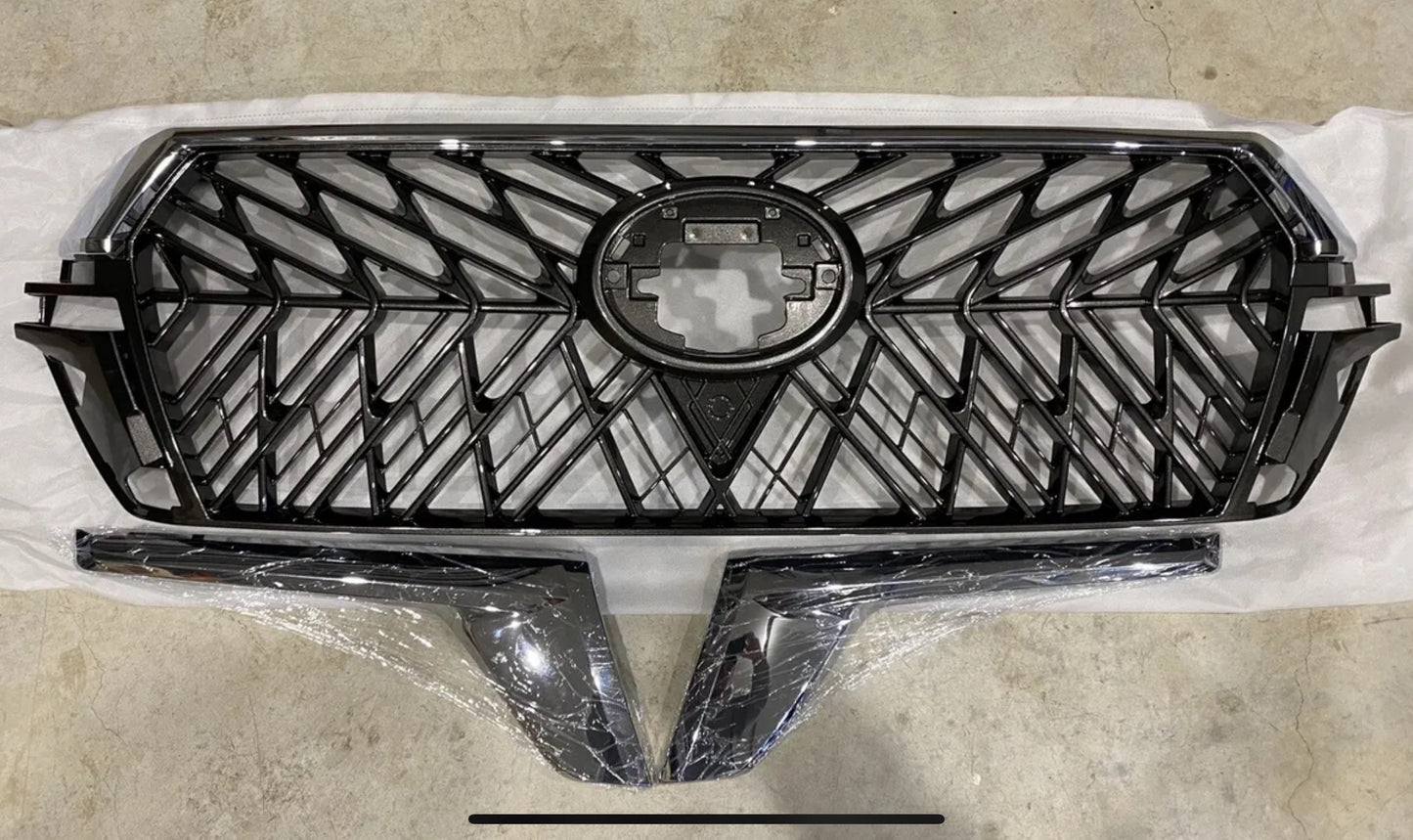 Toyota Landcruiser 200 Series 2016+ Spyder Grill