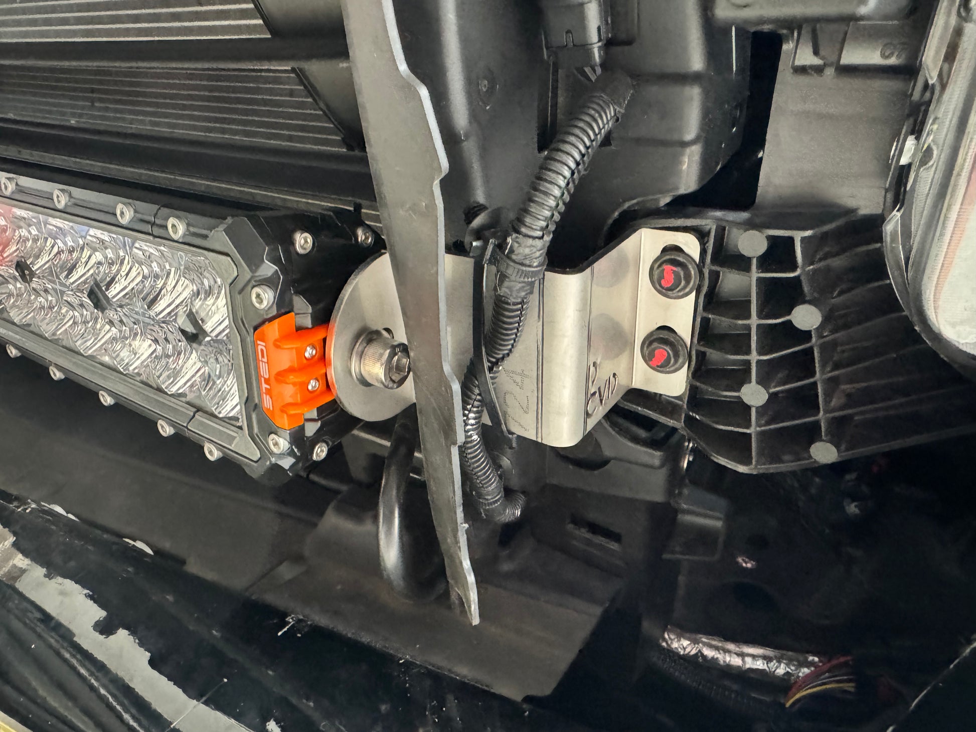 Silverado ZR2 behind Grill light Bar Brackets fitted with Stedi ST3303 Pro 39 Light Bar