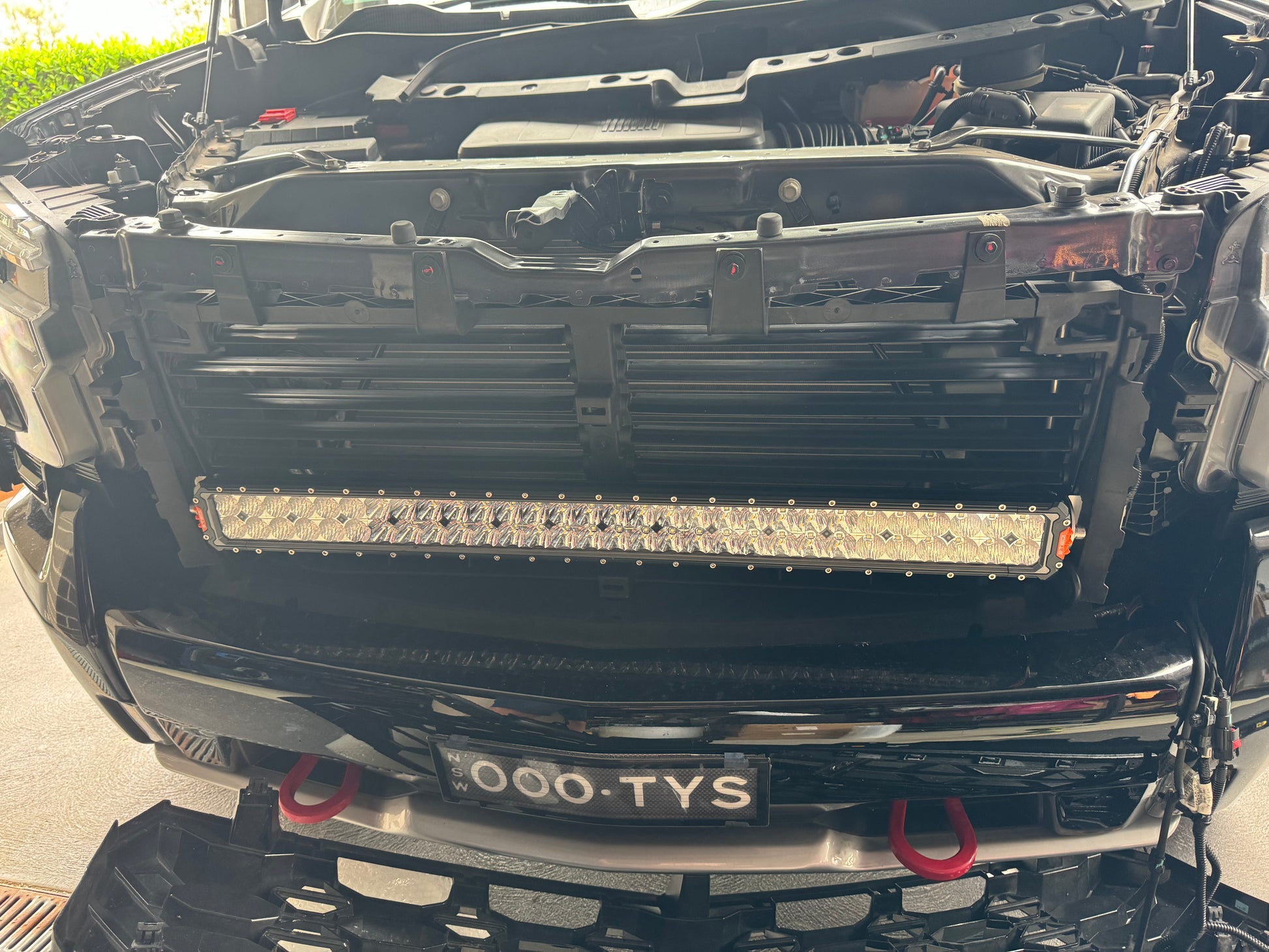 Silverado ZR2 behind Grill light Bar Brackets fitted with Stedi ST3303 Pro 39 Light Bar