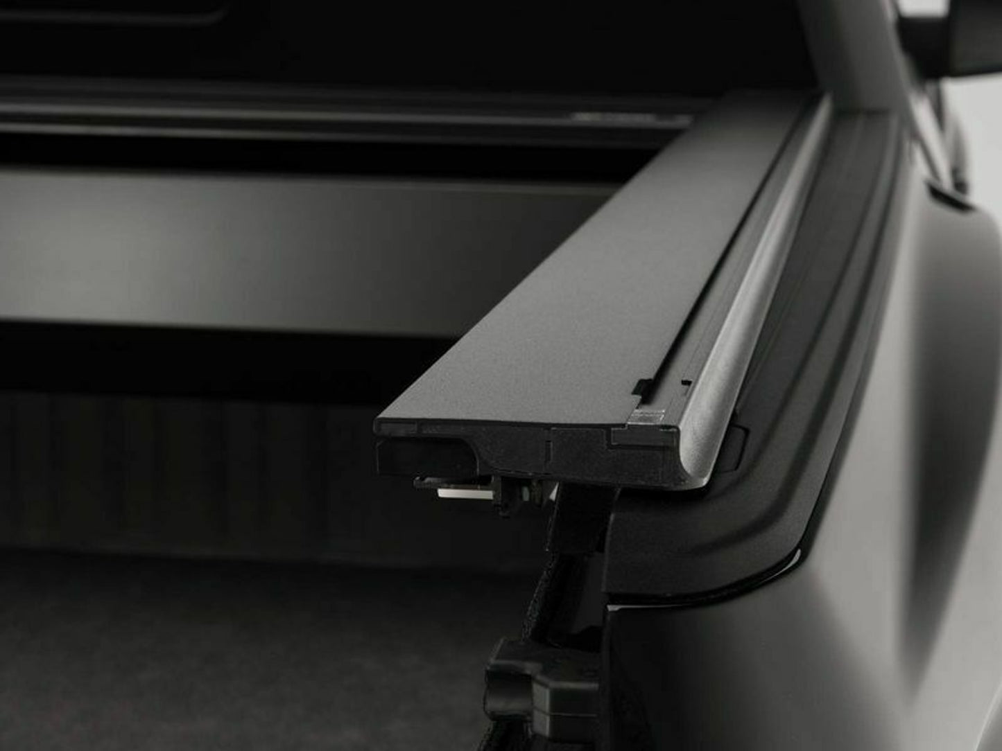 Retrax POWERTRAXPRO XR | Electric Aluminum Retractable Bed Cover