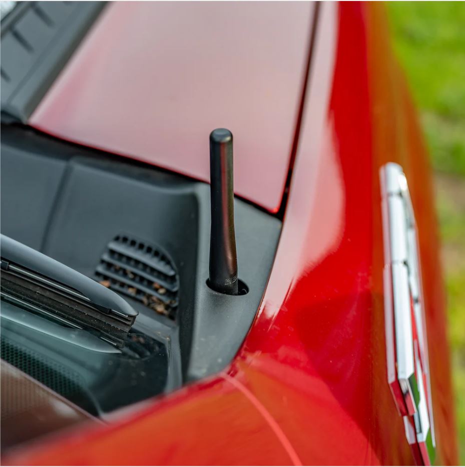 Chevrolet Silverado 2500 (2020+) - Perfect-Fit Stubby Antenna