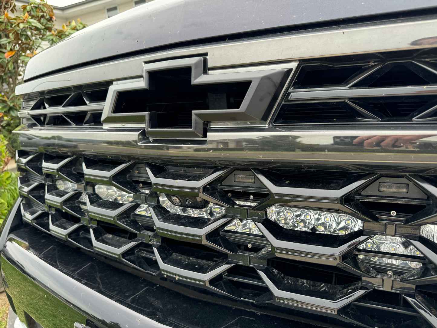 Chevrolet Silverado 1500 'ZR2' Front Grill Bowtie Badge Black