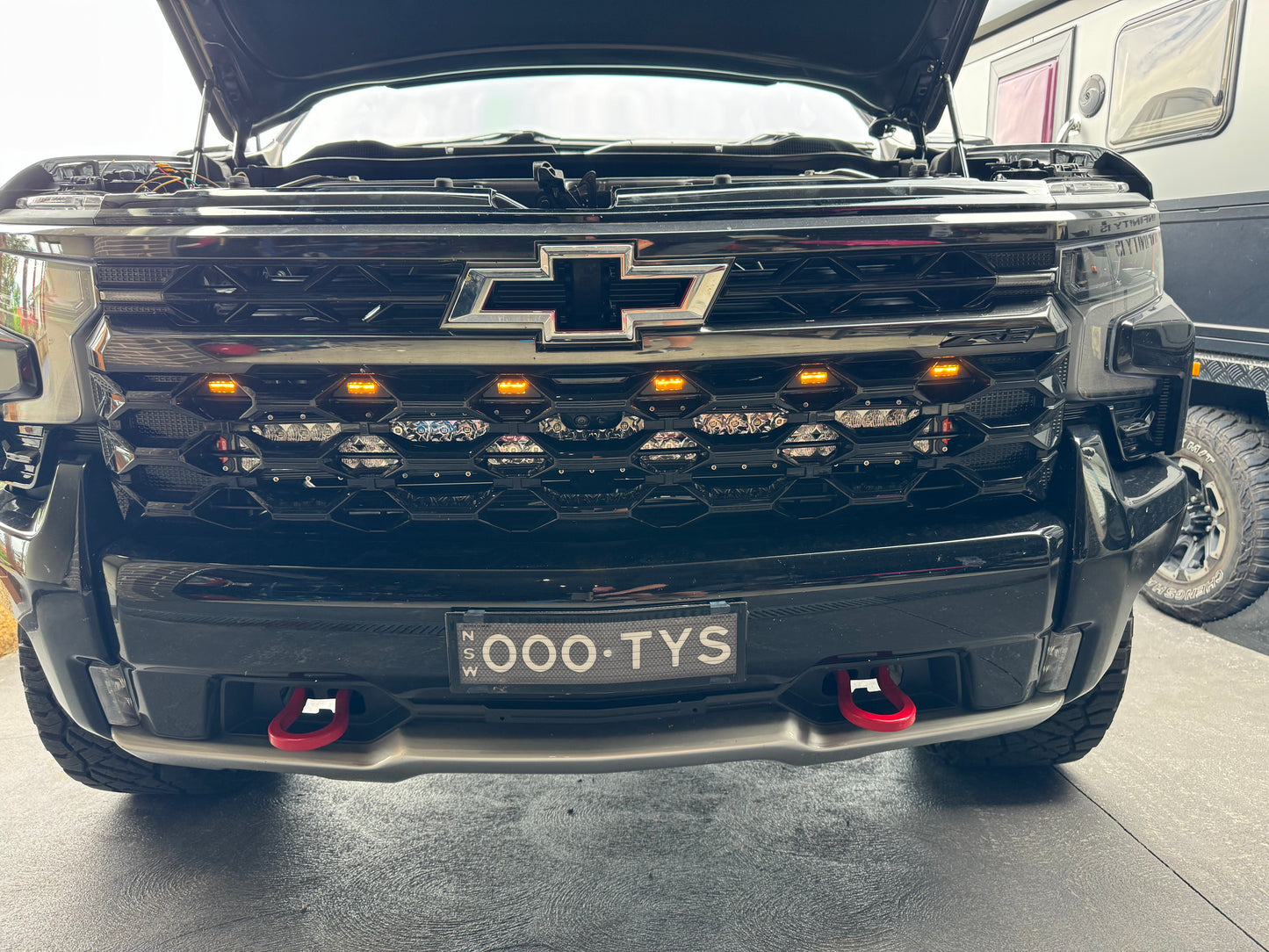 Chevrolet Silverado ZR2 - Grill LED Lights & Brackets