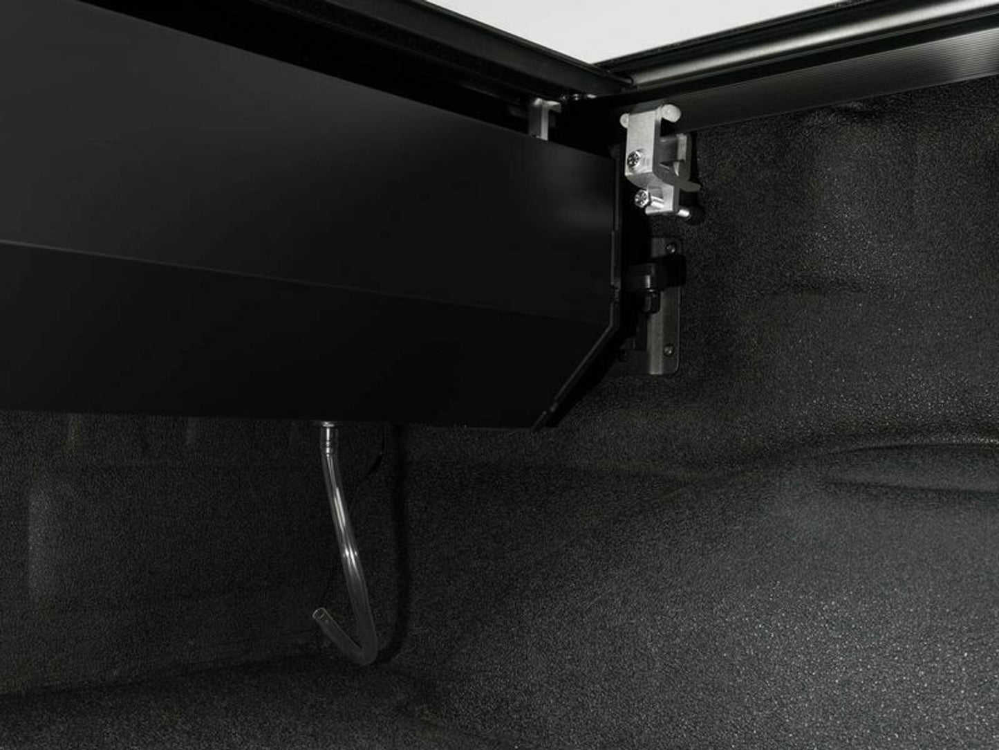 Retrax POWERTRAXPRO XR | Electric Aluminum Retractable Bed Cover