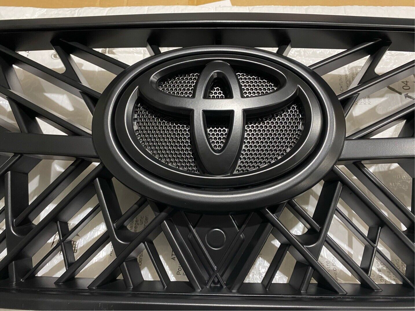 Toyota Landcruiser 200 Series - Honeycomb Front Grill Badge