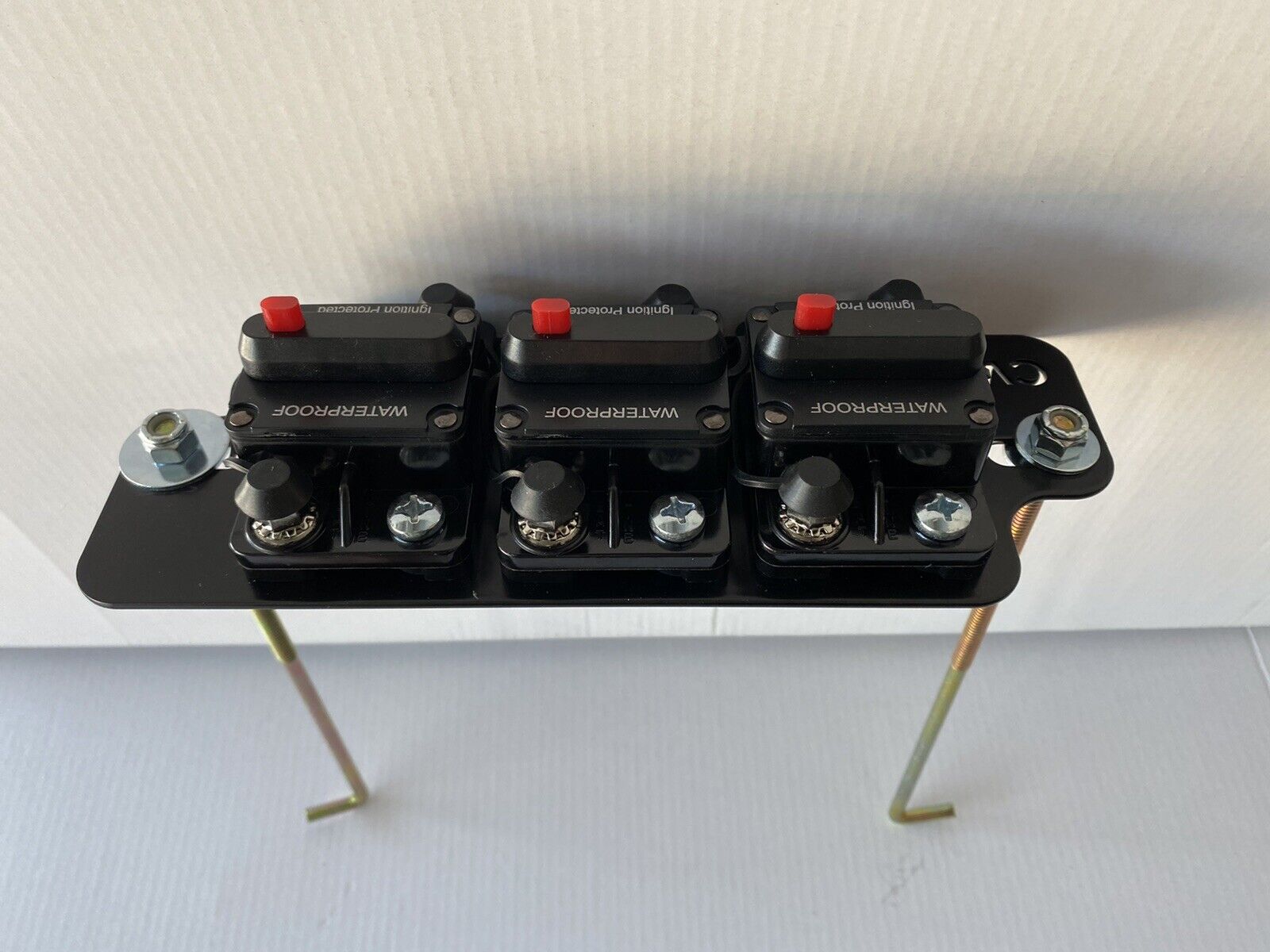 Rectangular Battery Bracket 3 x 50A Circuit Breakers & Battery Mount Bracket Kit – Complete Vehicle ...